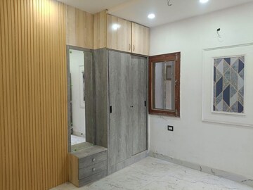 Room in 1 BHK Builder Floor at Sector 73 – for Sale