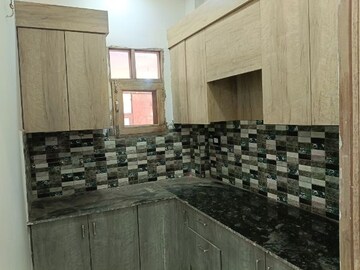 Kitchen in 1 BHK Builder Floor at Sector 73 – for Sale