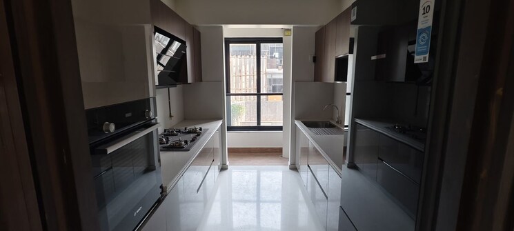 Balcony, kalpataru-magnus 2 Bedroom 920 Sq.Ft. Apartment In Bandra East Mumbai 9920557