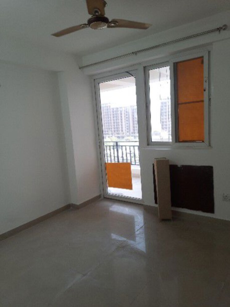 Room, bptp-parkland-pride 4 Bedroom 250 Sq.Yd. Builder Floor In Sector 77 Faridabad 9920604