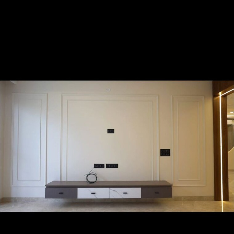 Room, sector 23 3 Bedroom 1950 Sq.Ft. Builder Floor In Sector 23 Gurgaon 9908278