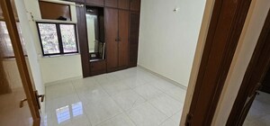 Room in 2 BHK Apartment at Thane West – for Rent