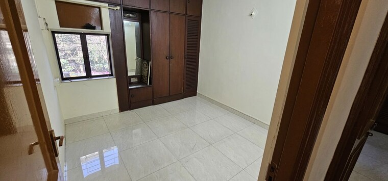 Room, thane west 2 Bedroom 1050 Sq.Ft. Apartment In Thane West Thane 9920488