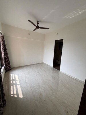 Room in 2 BHK Apartment at Chaitanya Anand Lunkhod CHSL, Andheri West – for Rent