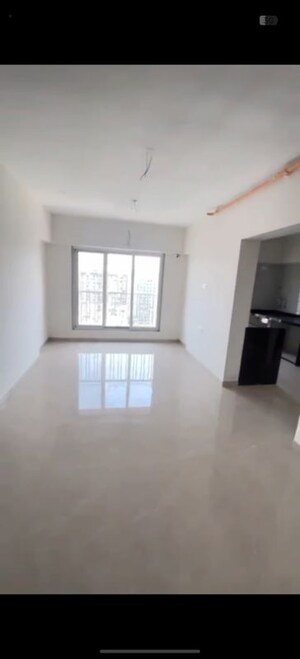 Room in 2 BHK Apartment at Dhanashree Heights, Andheri West – for Rent