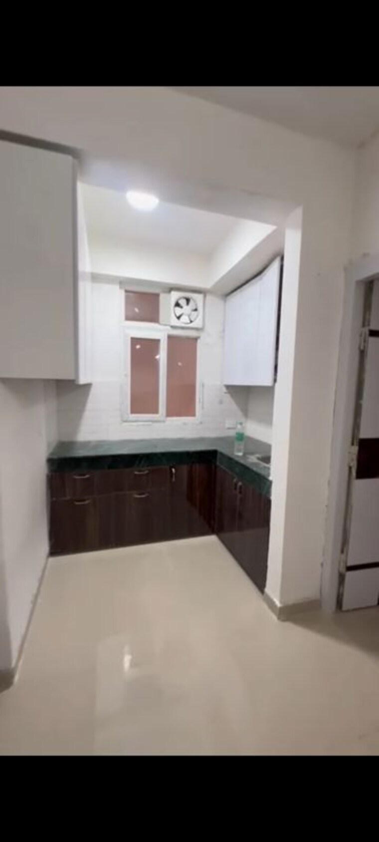 Kitchen, shree-vardhman-green-court 1 Bedroom 432 Sq.Ft. Apartment In Sector 90 Gurgaon 9920697