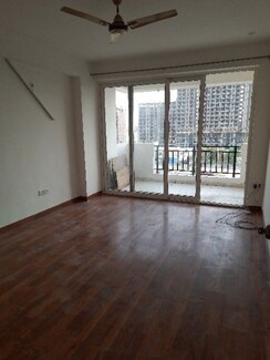 4 BHK + Pooja Room Builder Floor For Sale in BPTP Parkland Pride