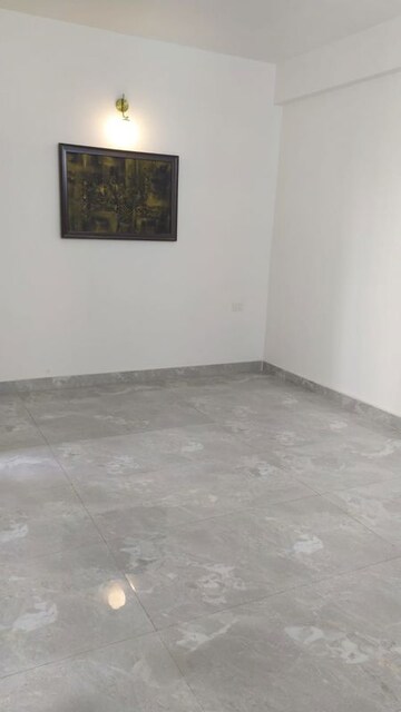 Room in 4 BHK Apartment at Migsun Ultimo, Omicron Iii Greater Noida – for Sale