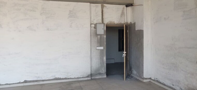 Room, sola Commercial Office Space 1920 Sq.Ft. In Sola Ahmedabad 9920728