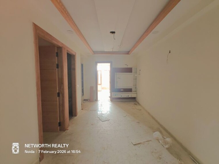 Living Room, sector 73 2 Bedroom 1000 Sq.Ft. Builder Floor In Sector 73 Noida 9920747