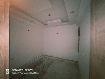 Bedroom in 2 BHK Builder Floor at Sector 73 – for Sale