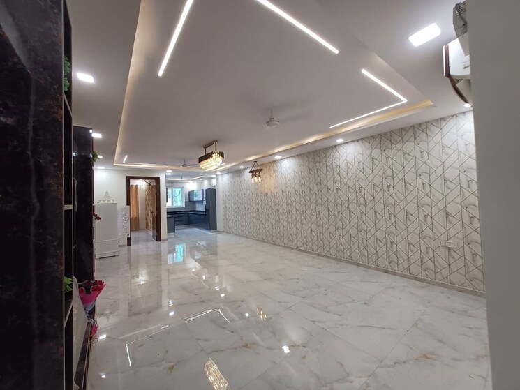  Parking, puri-kohinoor 3 Bedroom 140 Sq.Ft. Builder Floor In Sector 89 Faridabad 9920714