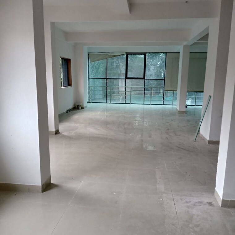 Room, baner Commercial Office Space 1900 Sq.Ft. In Baner Pune 9920733
