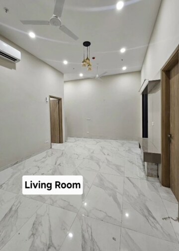 2 BHK Apartment For Rent in M3M Skywalk, Sector 74