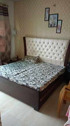 2.5 BHK Builder Floor For Sale in Dhakoli