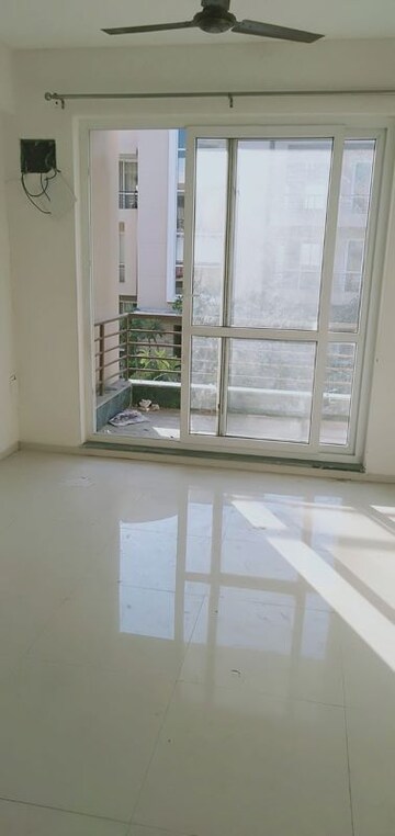 Room in 4 BHK Builder Floor at BPTP Parkland Pride, Sector 77 – for Rent