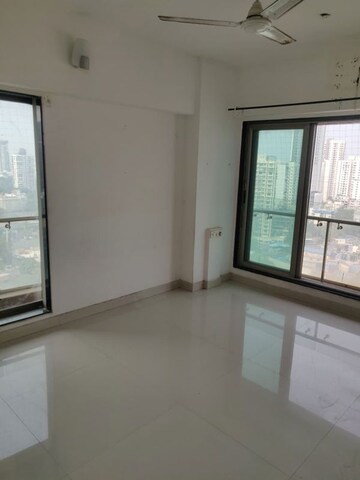 Room in 3 BHK Apartment at Lashkaria Green Height, Jogeshwari West – for Rent