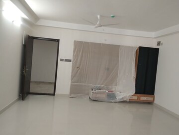 Bathroom in 4 BHK Apartment at Prestige High Fields, Gachibowli – for Rent