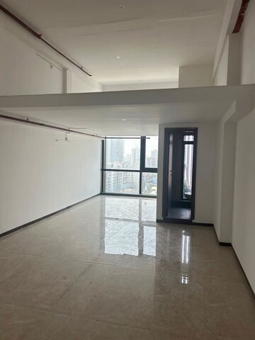 Room in  Office Space at Chandra Arc One, Andheri West – for Rent