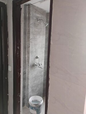 Building Lobby in 3 BHK Apartment at Amrapali Dream Valley, Tech Zone 4 Greater Noida – for Rent