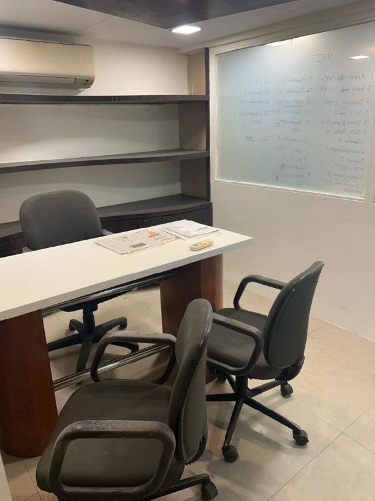 Team Area, oberoi-chambers Commercial Office Space 750 Sq.Ft. In Andheri West Mumbai 9920822