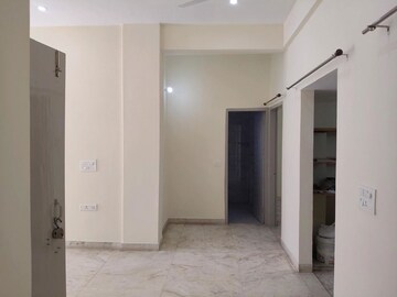 Room in 3 BHK Builder Floor at Ansal Royal Residency, Sector 57 – for Rent