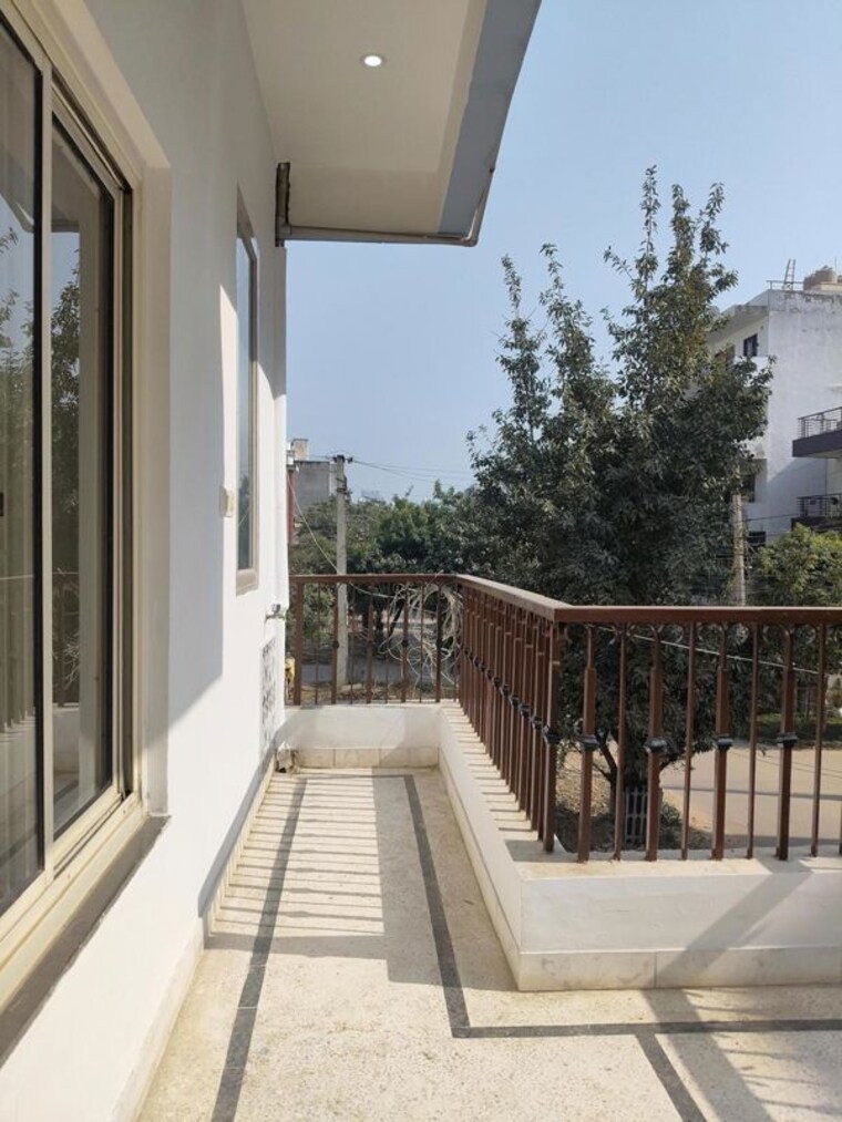 Balcony, ansal-royal-residency 3 Bedroom 263 Sq.Ft. Builder Floor In Sector 57 Gurgaon 9920832