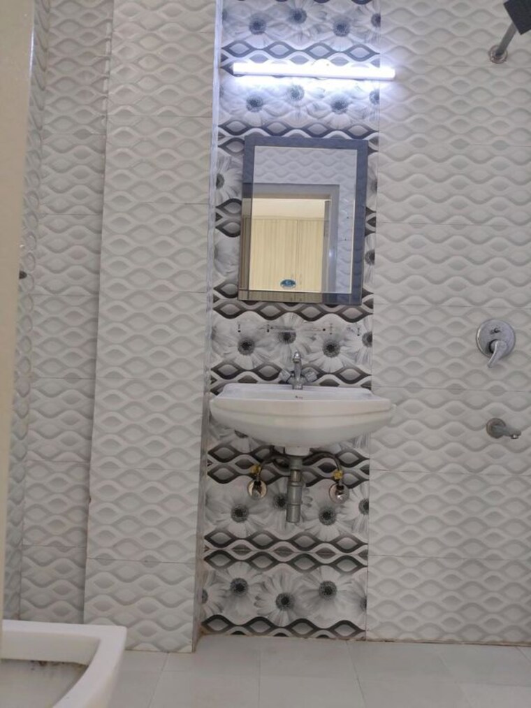 Attached Bathroom, ansal-royal-residency 3 Bedroom 263 Sq.Ft. Builder Floor In Sector 57 Gurgaon 9920832