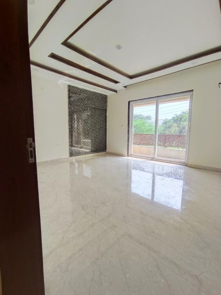 Room, puri-kohinoor 3 Bedroom 151 Sq.Ft. Builder Floor In Sector 89 Faridabad 9920820