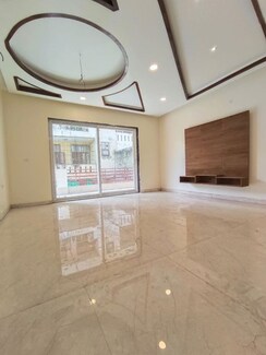 3 BHK + Pooja Room,Servant Room,Study Room Builder Floor For Sale in Puri Kohinoor