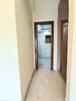 Building Lobby in 3 BHK Builder Floor at Puri Kohinoor, Sector 89 – for Sale