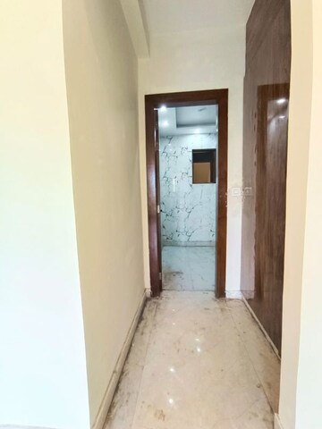 Building Lobby in 3 BHK Builder Floor at Puri Kohinoor, Sector 89 – for Sale
