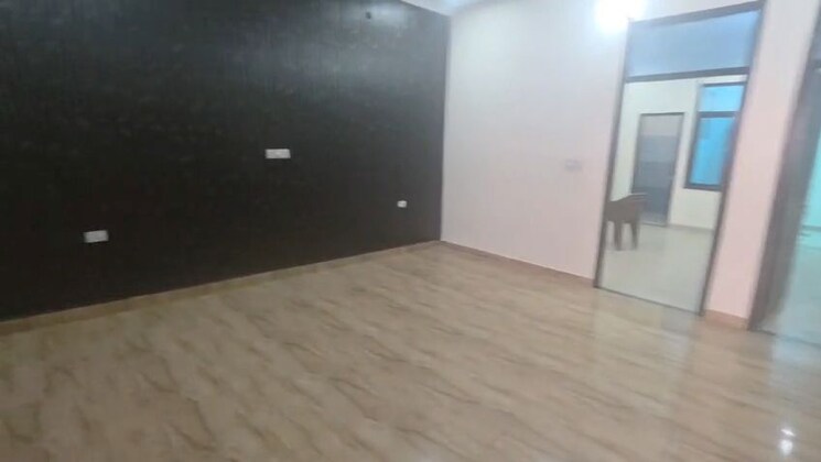 Room, gomti nagar 3 Bedroom 1200 Sq.Ft. Villa In Gomti Nagar Lucknow 9920841