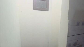 Room in 3 BHK Villa at Gomti Nagar – for Rent