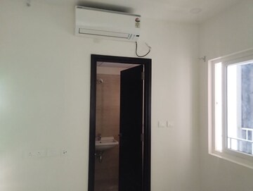 2 BHK Apartment For Rent in Aparna Sarovar, Nallagandla