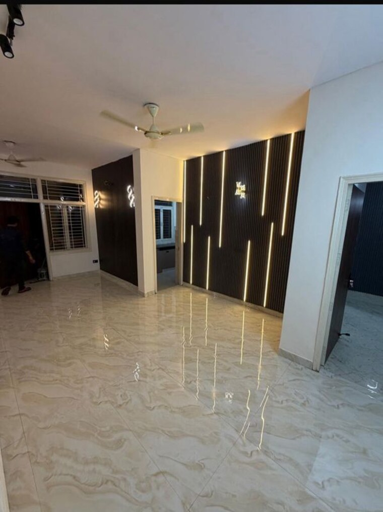 Room, ansal-sushant-floors 3 Bedroom 300 Sq.Yd. Builder Floor In Sushant Lok ii Gurgaon 9920848