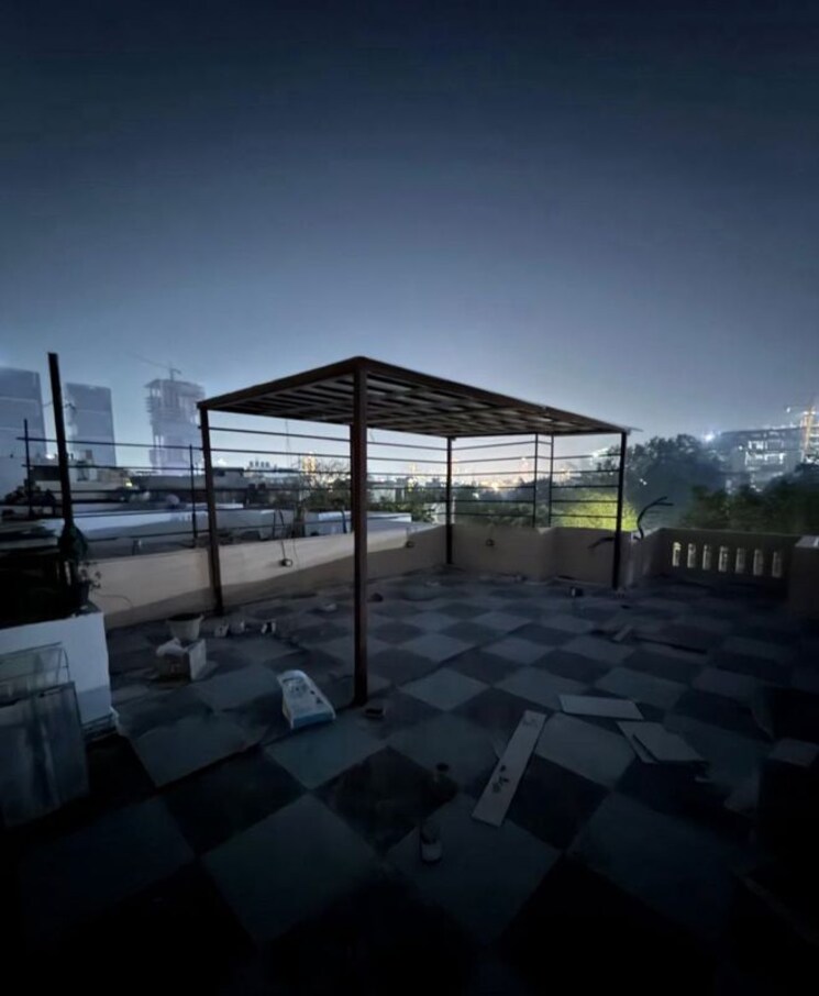  Parking, ansal-sushant-floors 3 Bedroom 300 Sq.Yd. Builder Floor In Sushant Lok ii Gurgaon 9920848