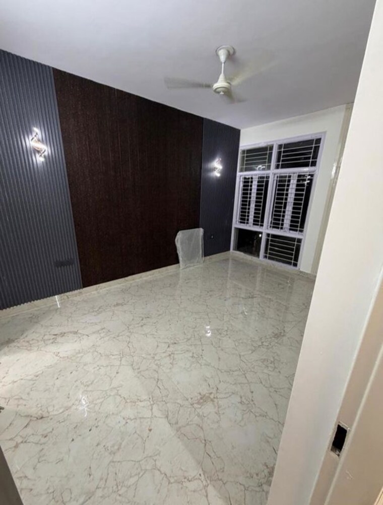 Room, ansal-sushant-floors 3 Bedroom 300 Sq.Yd. Builder Floor In Sushant Lok ii Gurgaon 9920848