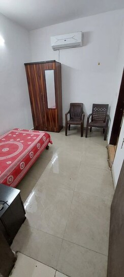 2 BHK + Pooja Room Builder Floor For Rent in Ansal Plaza Sector-23