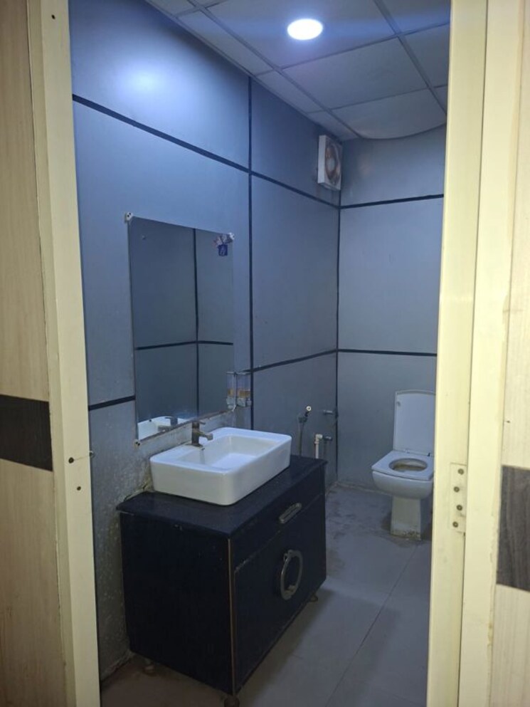 Kitchen, sector 63 Commercial Office Space 1200 Sq.Ft. In Sector 63 Noida 9920853