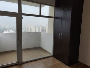 Room in 2 BHK Apartment at Tulip Lemon, Sector 69 – for Rent