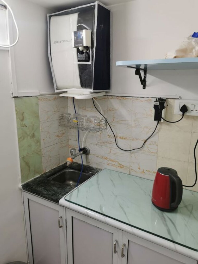 Team Area, crystal-paradise Commercial Office Space 400 Sq.Ft. In Andheri West Mumbai 9920886