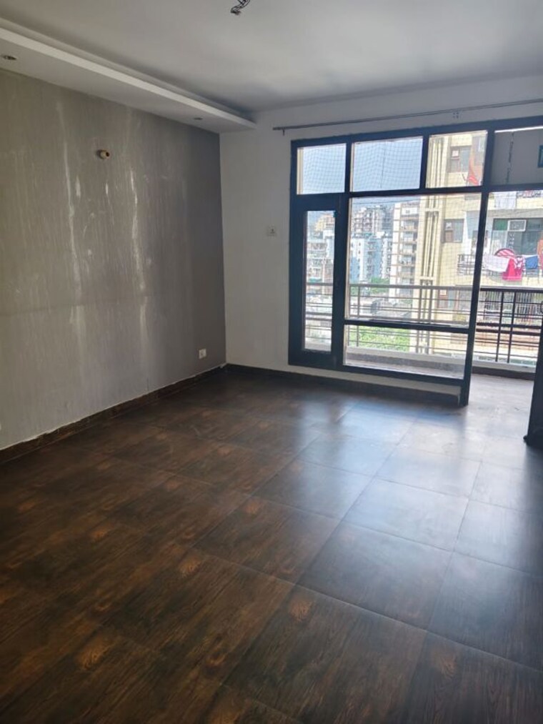 Room, ambala highway 3 Bedroom 1650 Sq.Ft. Apartment In Ambala Highway Zirakpur 9920899