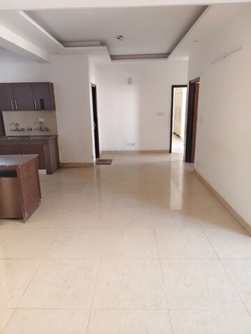 Room in 3 BHK Apartment at Ambala Highway – for Rent
