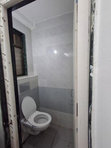 Bathroom in 1 BHK Apartment at Sector 14 Dwarka – for Rent