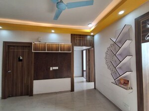 Room in 4 BHK Apartment at Amrapali Terrace Homes, Tech Zone 4 Greater Noida – for Sale