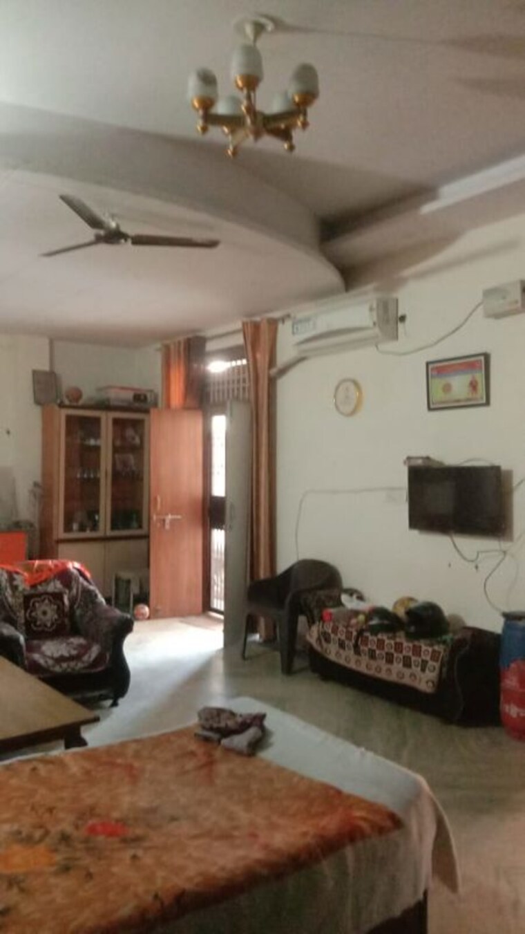 Living Room, avantika colony 5 Bedroom 120 Sq.Yd. Independent House In Avantika Colony Ghaziabad 9920938