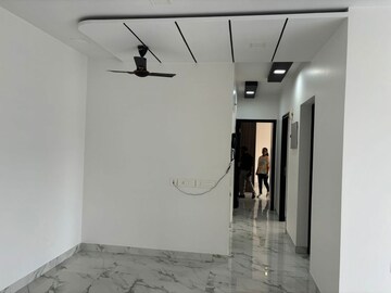 Room in 3 BHK Apartment at Raheja Ridgewood, Goregaon East – for Sale