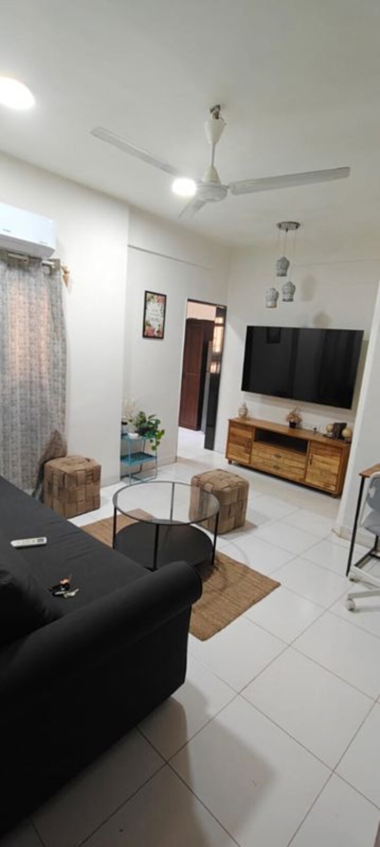 Room, pearl-haven 1 Bedroom 500 Sq.Ft. Apartment In Bandra West Mumbai 9920946