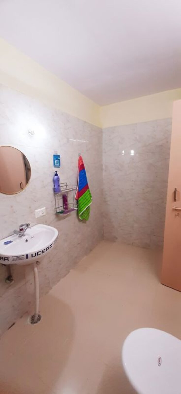 Bathroom, gomti nagar 2 Bedroom 900 Sq.Ft. Apartment In Gomti Nagar Lucknow 9920951